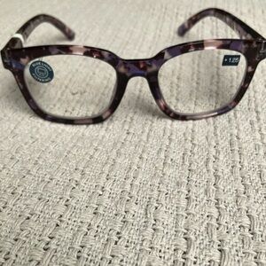 Chic Purple Tortoiseshell Glasses